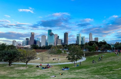 Reach More Potential Patients in Houston Through Strategic Dental Marketing
